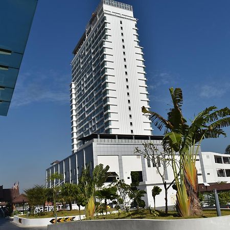 Tenera Hotel 방이 외부 사진 The hotel in 2015