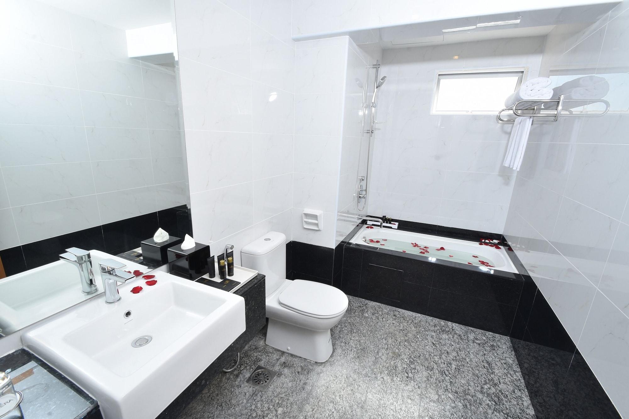 Tenera Hotel 방이 외부 사진 A modern bathroom
