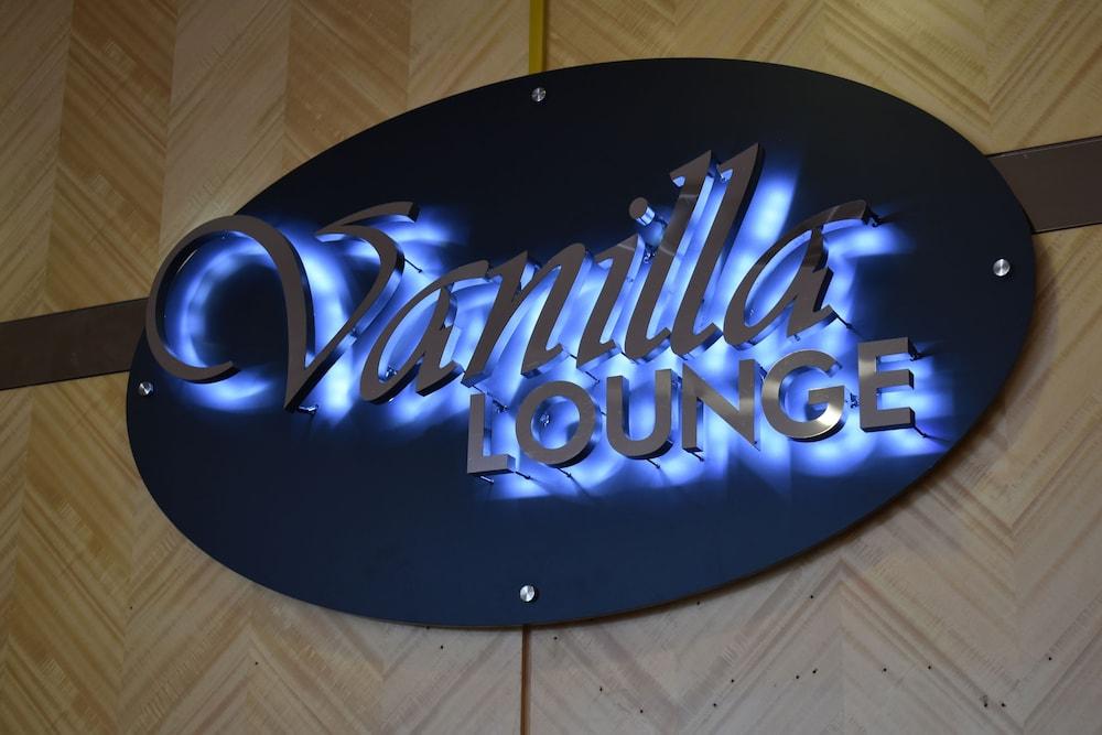 Tenera Hotel 방이 외부 사진 Vanilla Lounge logo
